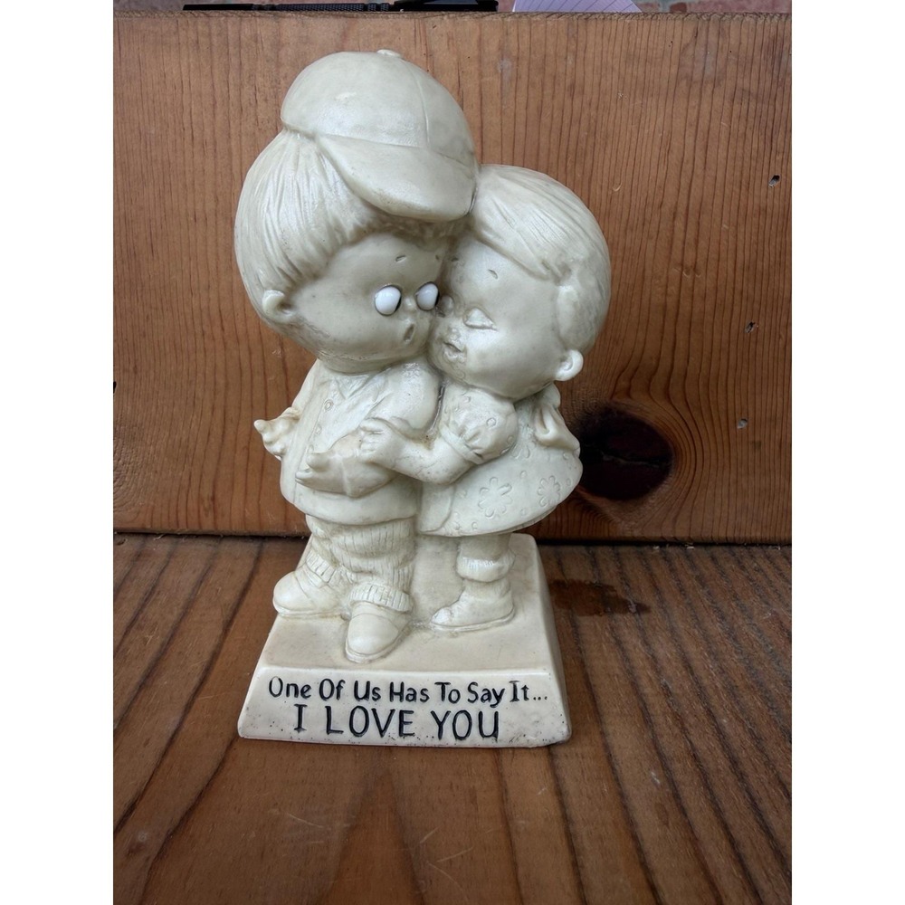R & W Berries Co. 1970 "I LOVE YOU" Sillisculpt Vintage Valentines Gift Love
